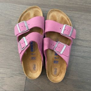 Birkenstock Arizona Sandals in Magenta EUC